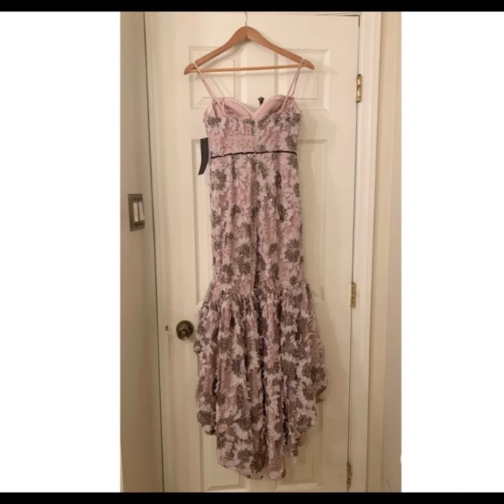 Gorgeous Aidan Maddox gown. Size 0. BNWT - Picture 3 of 9